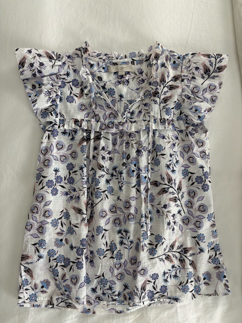 LOFT White Floral Print Women's Top - Blue and Purple Flowers